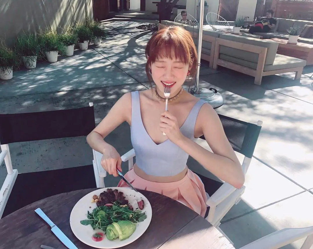 從不節食又無懼宵夜，李聖經維持身材的方法也太舒服了吧！