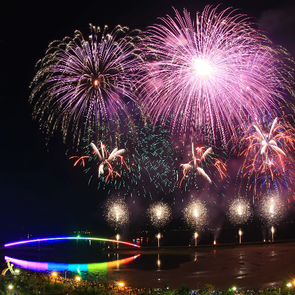 澎湖花火節懶人包！燦爛煙花點亮島嶼夜空　煙火日期、交通、表演總整理  網友：看這篇攻略就夠了！