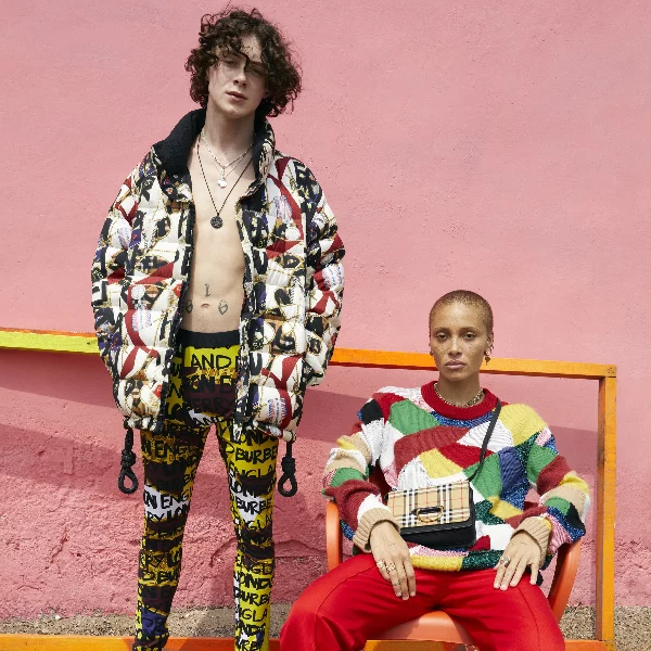 Burberry 攜手與英國最具風格模特兒 Adwoa Aboah 與德國攝影鬼才 Juergen Teller 合作2018年早秋冬系列
