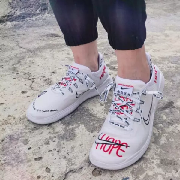〔裝備黨〕歐陽靖也難擋它的魅力！ Nike 攜藝術家 Novo 打造手繪版本 Nike Free RN！