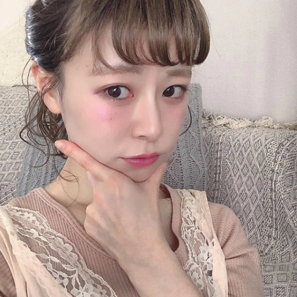 不用碎粉也能持久不溶妝！這款由小松菜奈代言的果凍粉底正在日本被搶購！