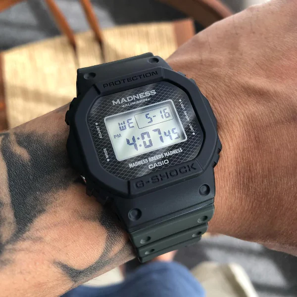 #快訊 余文樂：「終於做好了。」透露 MADNESS 與 G-SHOCK 聯名錶款發售在即！親自配戴簡約軍事魂
