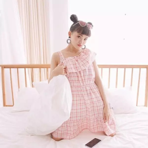 搞怪基因他給的！嬌小網紅「彥婷」出賣親爹模仿自己短片 網笑爛：好可愛的爸爸