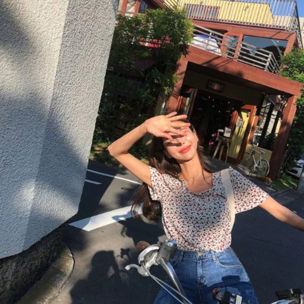 盡情享受太陽不遮掩！特搜「不黏膩高係數防曬 Top 4 」 小編：第一款好適合懶人啊...