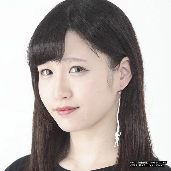 《獵人》居然推出 9 公分長「大傑耳環」　網友噴笑：這根本就是隨身攜帶凶器！
