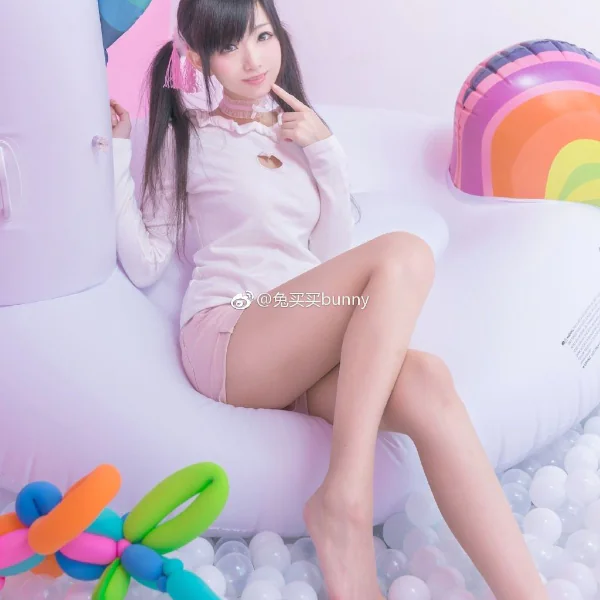 「乾爹」一卡車！性感Coser「兔買買」遭綠帽男友起底爆料：只要喝醉就想％％