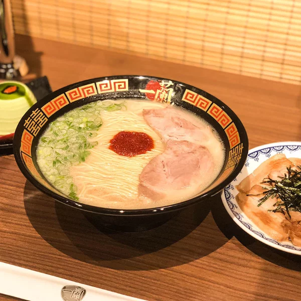 全球唯一仿造昭和 35 年的店鋪在台，吃不到本店別再錯過「別館」了！