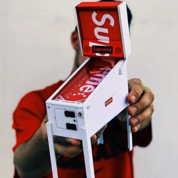 當心受騙！國外粉絲花 40 萬台幣買到 Supreme 彈珠台的「購買證明電子郵件」