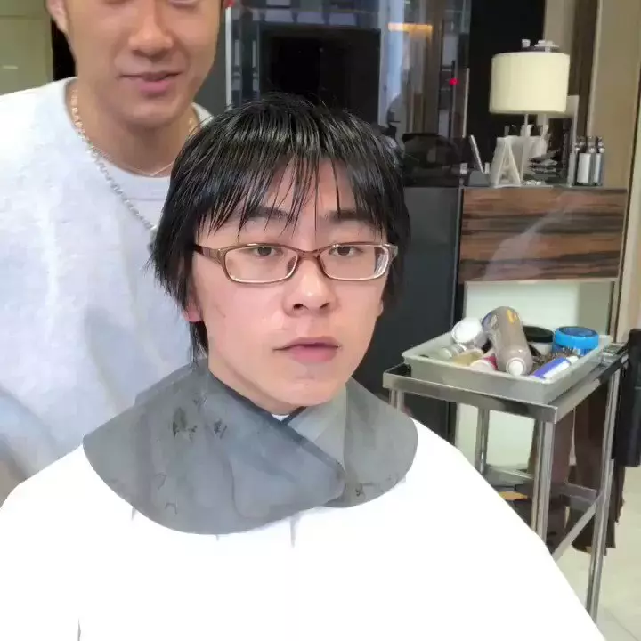 男人真的要靠髮型！這名宅男靠著理髮師成功大改造　搖身一變成桃花街頭潮男！