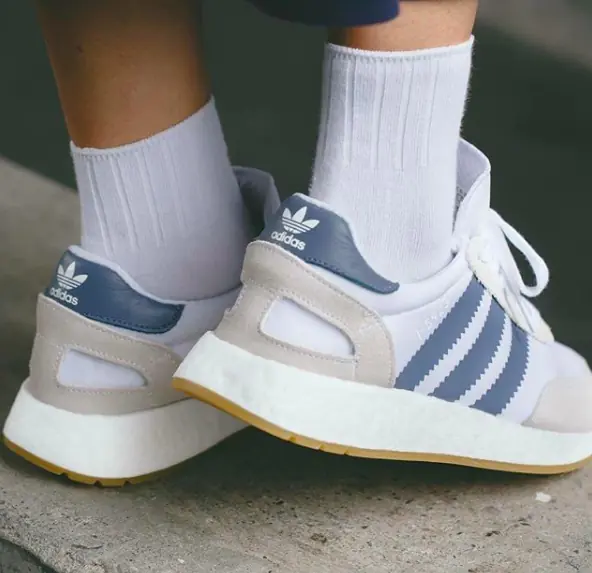 鞋櫃必備！潮流女神 Adrianne Ho 親自演繹 adidas Originals  I-5923 全新配色！