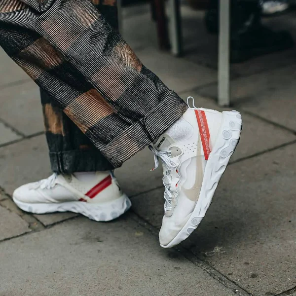 每週鞋報：NIKE 和 CDG 出了雙高跟鞋；New Balance x Paul Smith 聯名系列發布