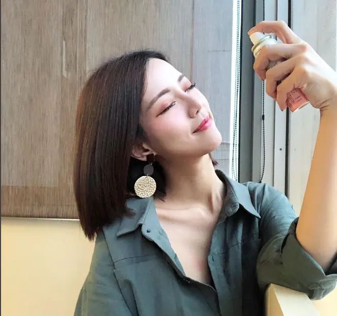 比基尼曬圖曬到膩？今年夏天搏版面就靠它 懶女孩的必備粉紅勢力「愛水武器」！