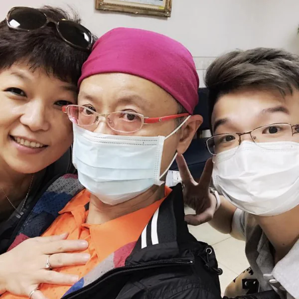 腦癌父離世！人氣Youtuber「星培」感性回憶：爸爸不喜歡我們流眼淚，所以不要哭！