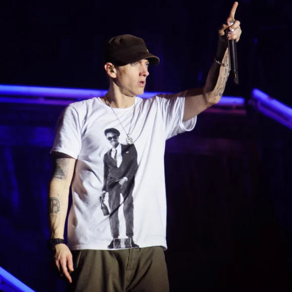 阿姆演唱會上出現手語翻譯　女子全力跟上〈Rap God〉歌詞讓網友驚呼「太神啦」！