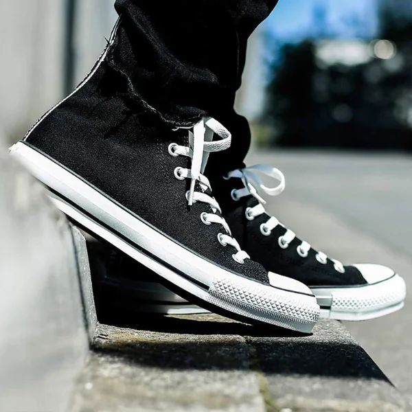 「全民球鞋」又出新招！ Converse 全新 Chuck Taylor All-Star High Logo Tape 登場！