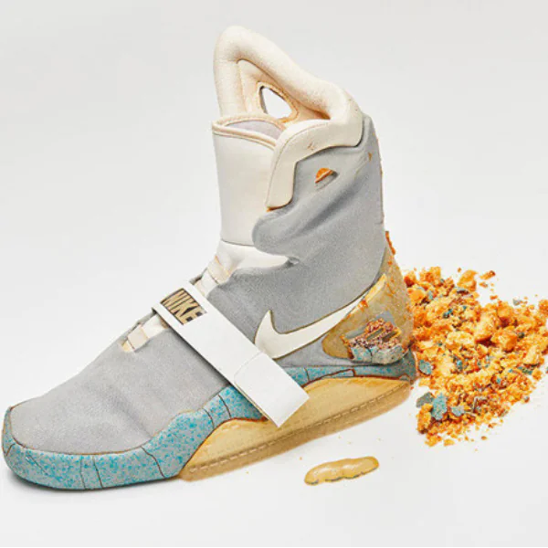 氧化、龜裂照樣賣到翻！NIKE AIR MAG 1988 年版本你猜現在標到多少錢了？