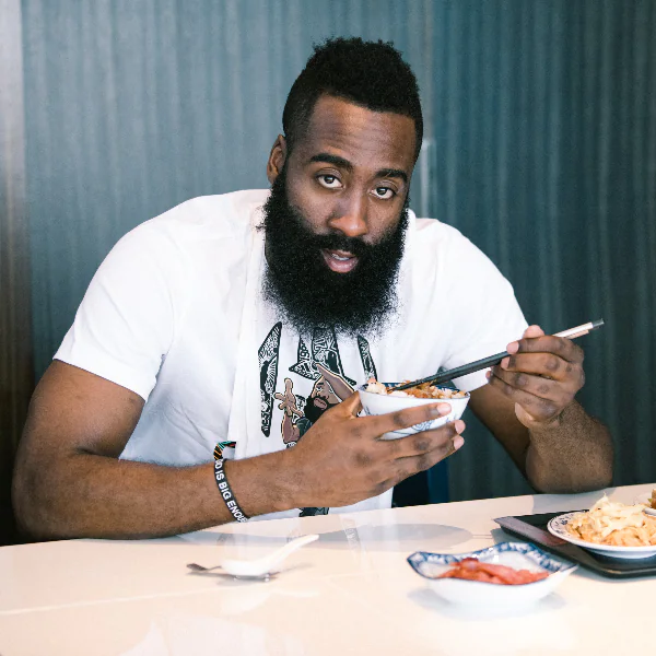 手捧魯肉飯、當外送Pizza小弟？直擊adidas當家球星哈登來台完整行程！