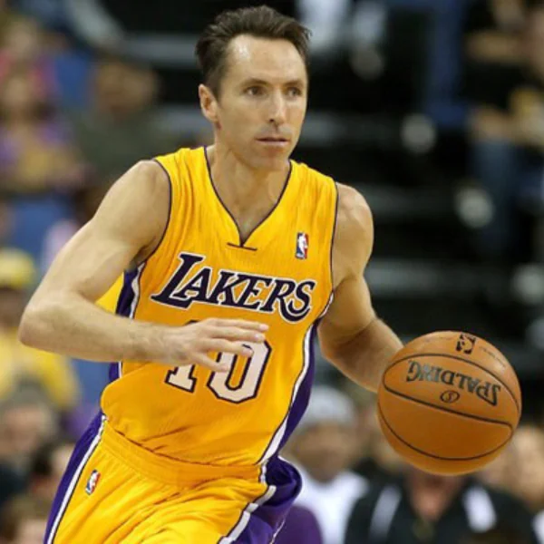 不知不覺已退役 3 年！史蒂夫·奈許公開豪宅生活　他是最懂足球的 NBA 球星！