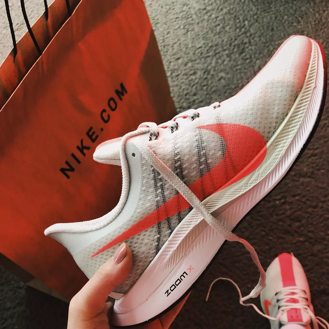 讓跑者們夢想成真！搭載「最輕 ZoomX 材質中底」Nike Zoom Pegasus Turbo 登場！