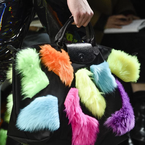 Longchamp x Jeremy Scott 未來感霓虹包款 NEON BAG 全台限量10只！