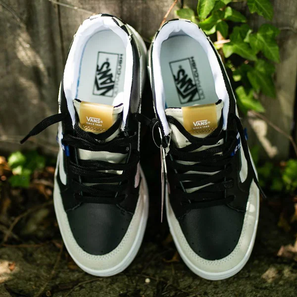沒搶到 Inside Out ？沒關係！那你肯定不能錯過這雙重新解構的 OG 鞋款 Vans Highland  Construct！