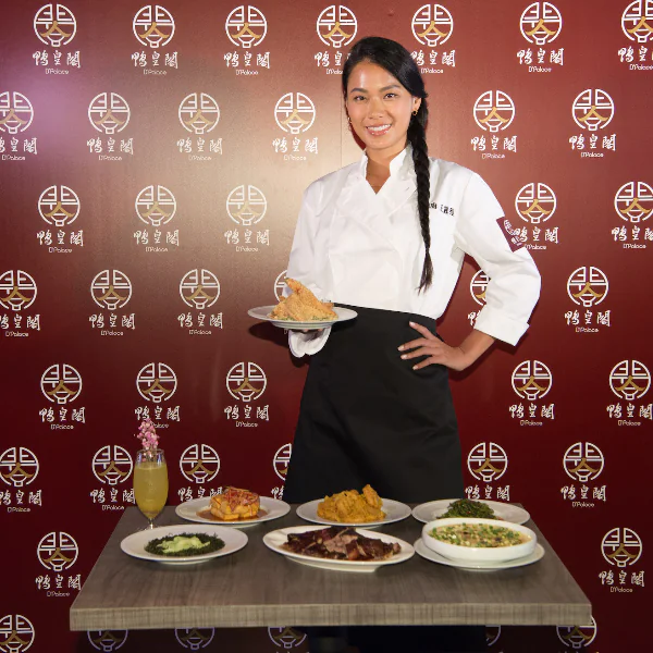 正宗星馬料理「D’Palace 鴨皇閣」台灣首店正式開幕 王麗雅化身一日主廚大啖美食「鴨」對寶