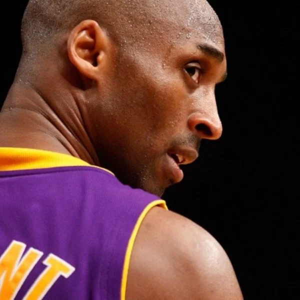 老大你怎麼先偷跑！Kobe Bryant 著用將在本周發售 Nike x Off-White 聯乘新作