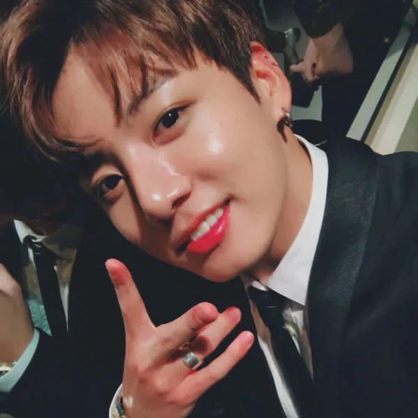 BTS 黃金忙內「 Jungkook 愛用香氣」曝光！ARMY：看不到本人，聞氣味也不賴...