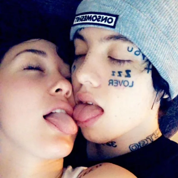 麥莉妹妹 Noah Cyrus 和饒舌歌手 Lil Xan 相戀　男友去年以單曲〈Betrayed〉爆紅！