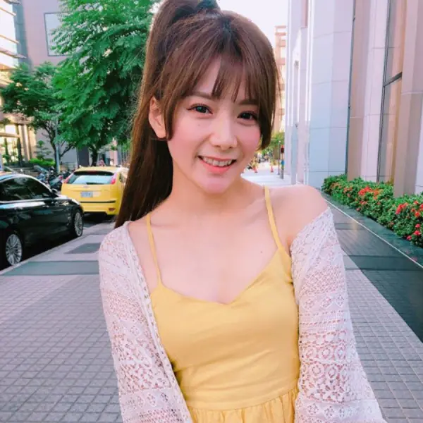 妹妹更漂亮？「解婕翎」超正表妹「陸子玄」童顏虎牙神複製　網：該出道了