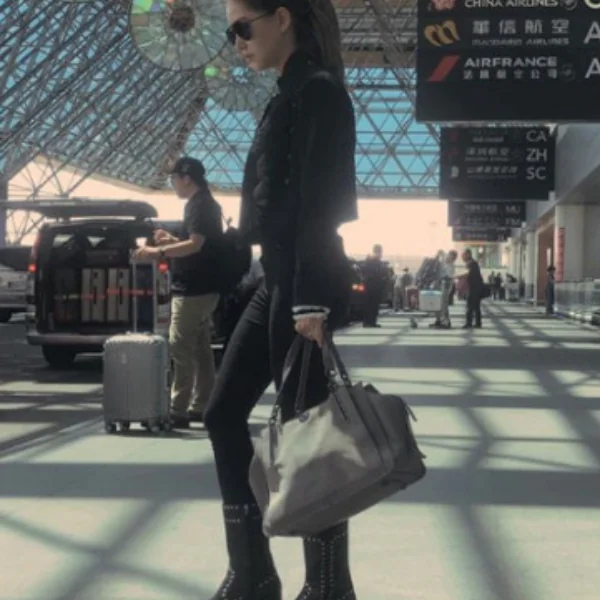 Coach 販售前已造成轟動的 DREAMER 終於上市了！賽琳娜、水原希子 、昆凌、關曉彤相接力捧這款 IT BAG！