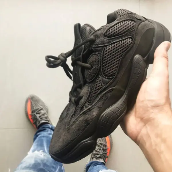 【鞋餓份子】肯爺承諾兌現！知名球鞋平台指出「買到原價 YEEZY 的機率高於以往」