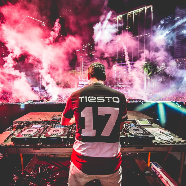 有錢真好！富比士排行榜公布，全球最有錢的 DJ 是他！