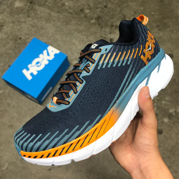 甭找代購就買得到！日韓街頭話題最高 HOKA ONE ONE 與 URBAN RESEARCH 來台快閃！