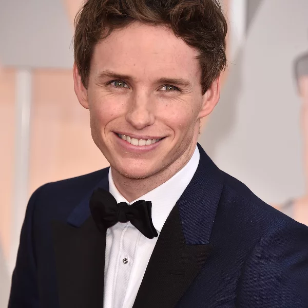 踏上成魔之路，Eddie Redmayne 出演美國真實連環殺人護士！