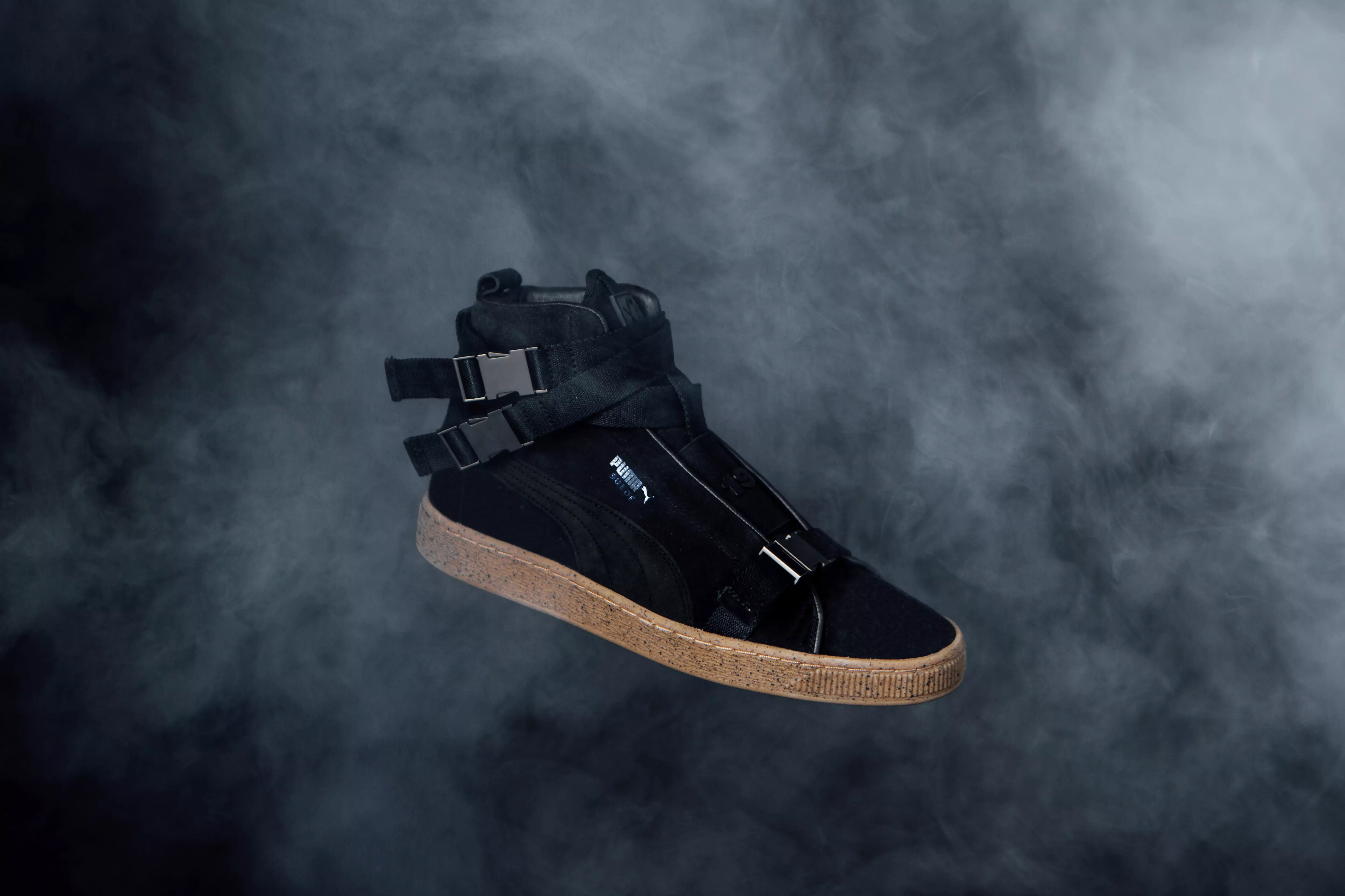 鞋帶，不用了吧！PUMA SUEDE 50 週年紀念特邀「 R&B 魔人」威肯再度聯手打造 OX 系列限量鞋款！