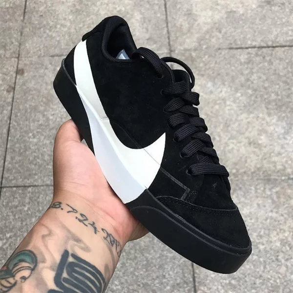 大勾直接印在鞋側！Nike Blazer City Low XS 即將登場！ 網友：有幾分和 Virgil Abloh 聯名的感覺⋯⋯
