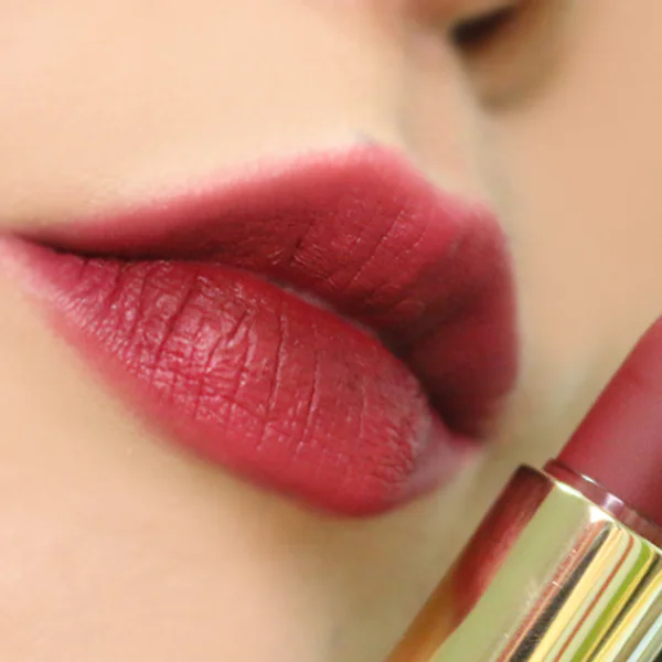Lancome 全新推出「天鵝絨茶色」！其中激顯白「赤茶紅 #506 」荷包守不住了...