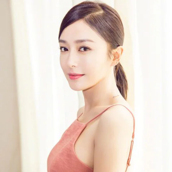 活像 18 歲小姑娘！《延禧攻略》秦嵐皇后「狂瘦 10 公斤秘訣」，你相信她 37 了嗎？