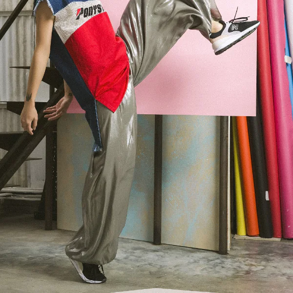 9月New Balance女力爆棚 “無所不CHIC” 大膽展現女性專屬風格 簡約率性2款4色大步上市