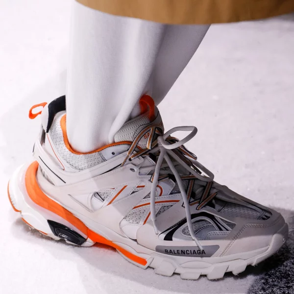 繼 Triple S 後全新力作！Balenciaga 推出 2018 全新鞋款「Track」
