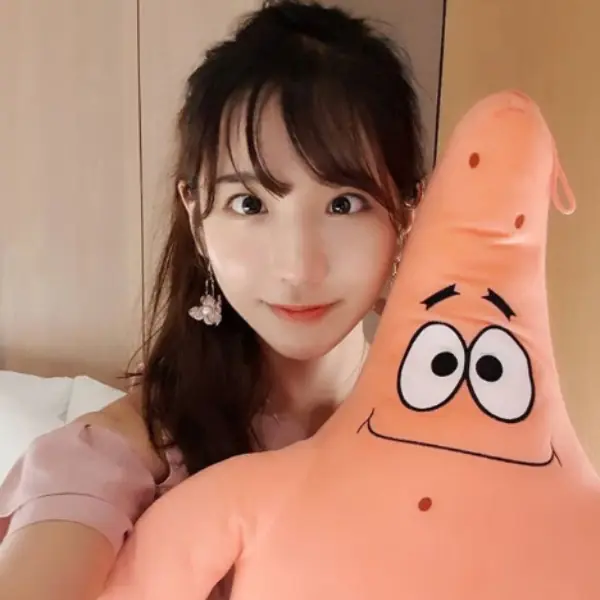 逛士林夜市被當肥羊？！韓人氣實況主「企鵝妹」買芒果被坑　網批：丟台灣人的臉
