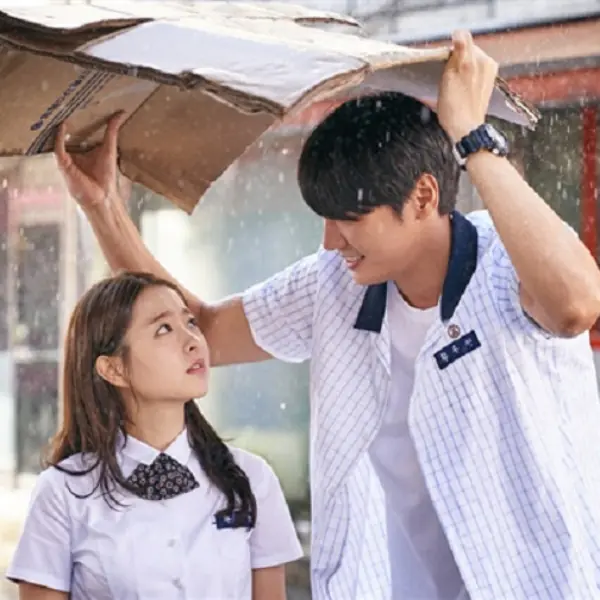 國民妹妹朴寶英主演的《你的婚禮》周末在韓國票房衝高居冠！
