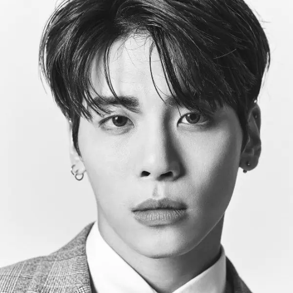 SHINee 鐘炫母親創立基金會！幫助同樣深受痛苦的青年藝術家