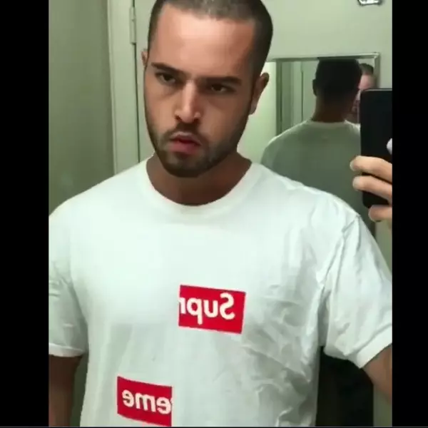 買不起 SUPRME x CDG Tee 怎麼辦？天才網友：「搶什麼搶 自己做一件比較快啊 笨蛋」