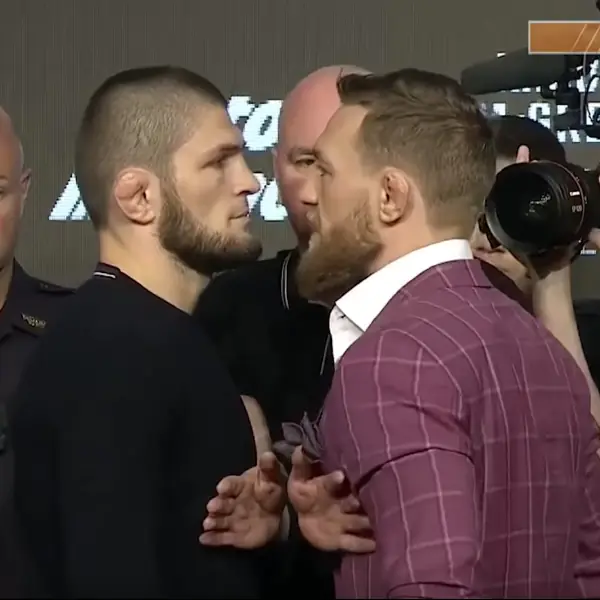 康納爾·麥格雷戈重返 UFC 擂台！記者會止不住的垃圾話對決！