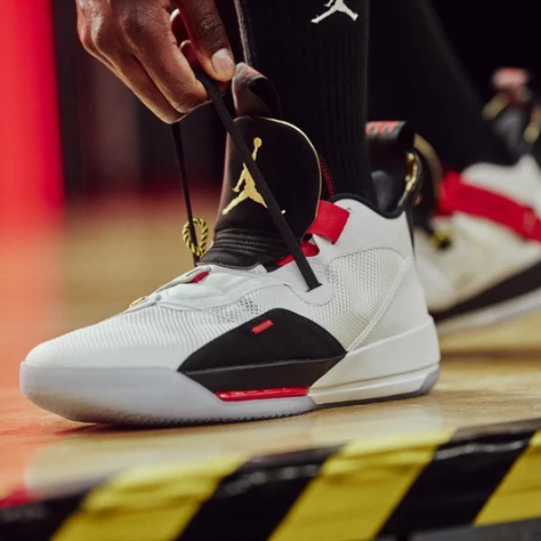 顛覆你對鞋帶系統的想像！解構 AIR JORDAN XXXIII  革命性快速鎖定系統 Fast Fit