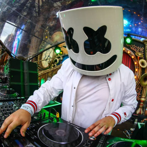突然頭癢了該怎麼辦？ DJ 棉花糖親自回答網友問題超賣萌！