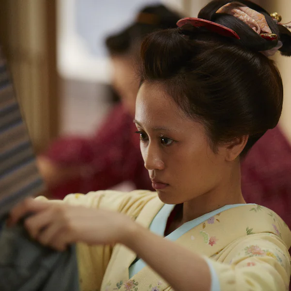 《陪睡大人》前田敦子演「抖S」火爆妻 床上主動出擊 「抓蚤武士」阿部寬演技爐火純青 連聲音都有戲