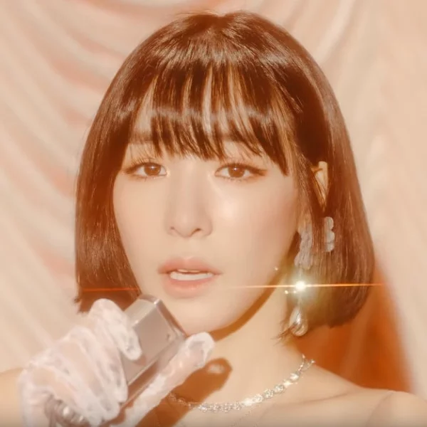 輸人不輸陣氣勢報復妝必學！ Tiffany 新歌「 Teach You 妝容剖析」大公開！
